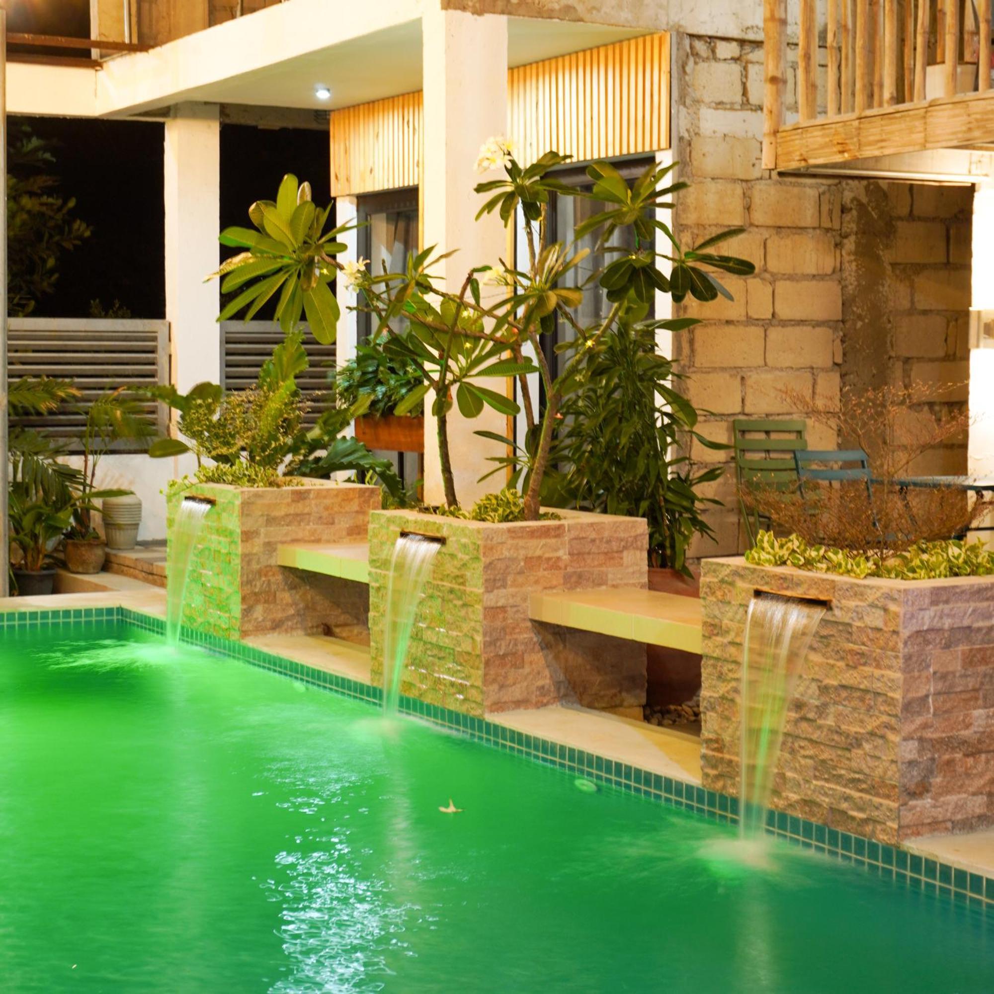 Urban Oasis Resort, Tarlac Экстерьер фото