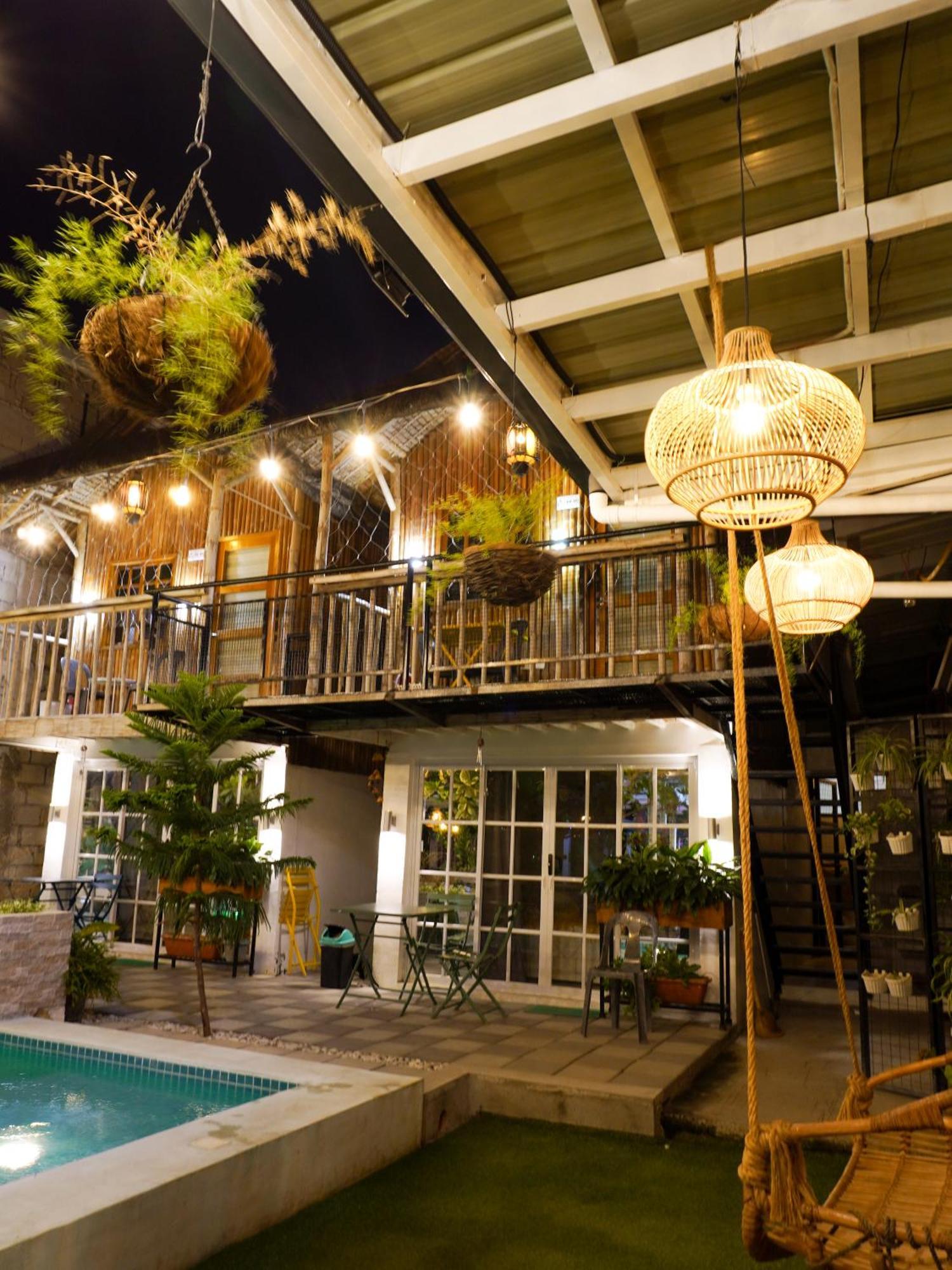 Urban Oasis Resort, Tarlac Экстерьер фото
